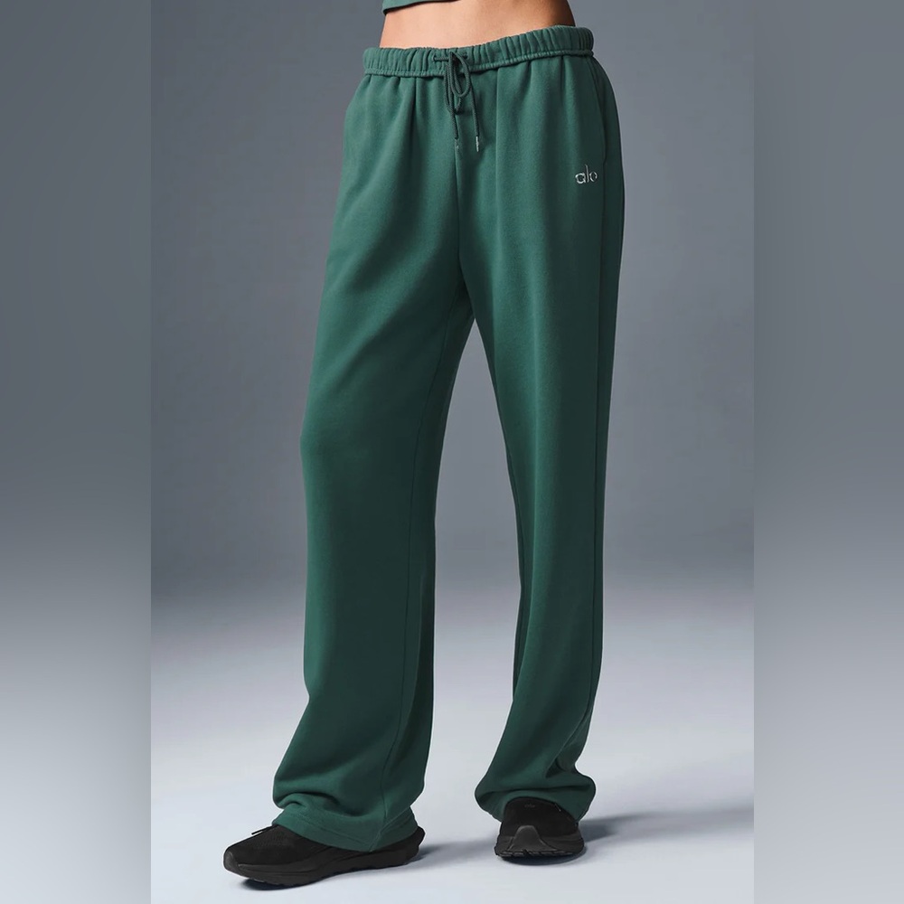 NWT - ALO Yoga Straight-leg Accolade Sweatpant-Women’s Size: XXS/00-0
